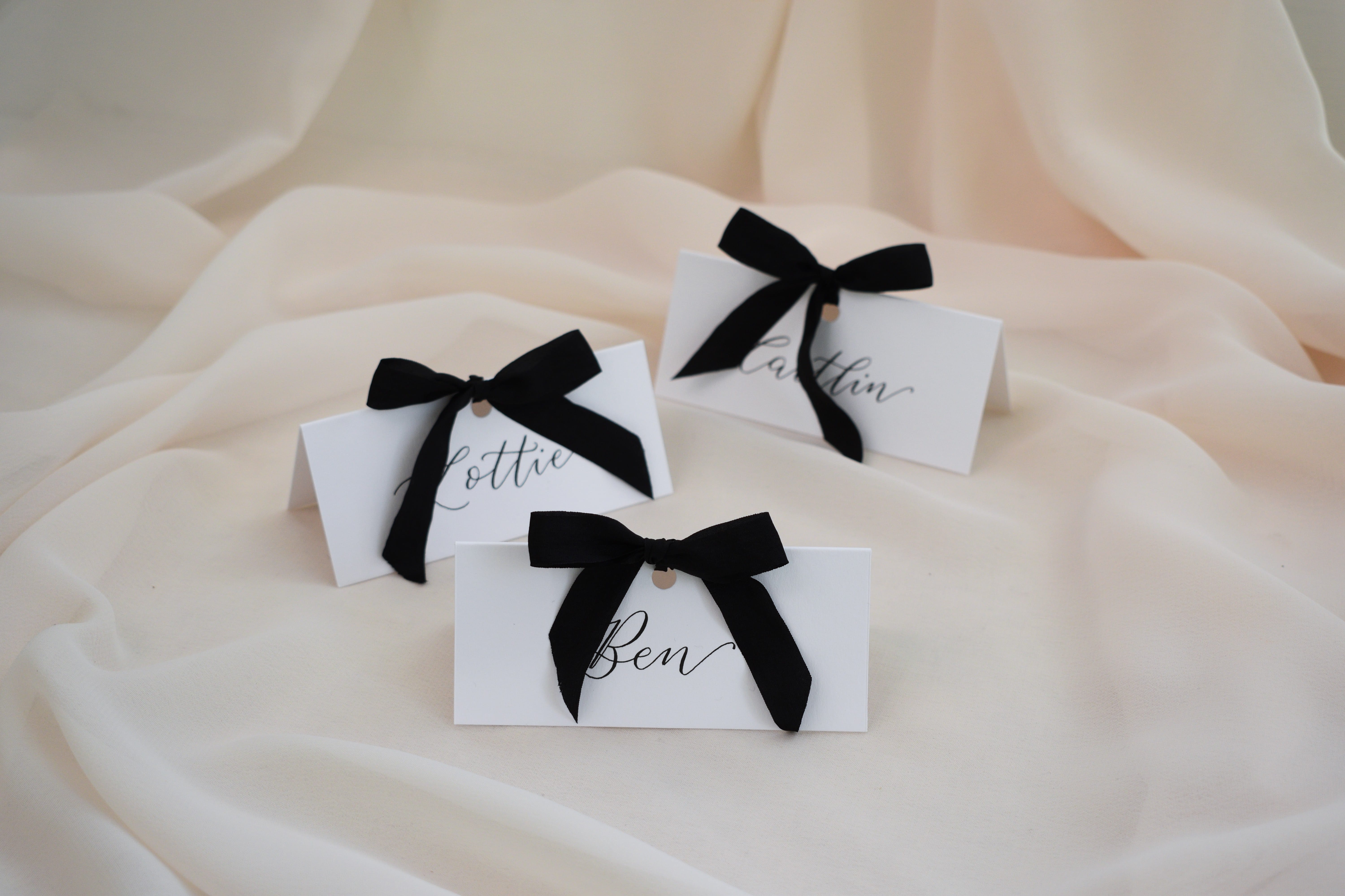Black Bow Handwritten Place Cards - Image 4